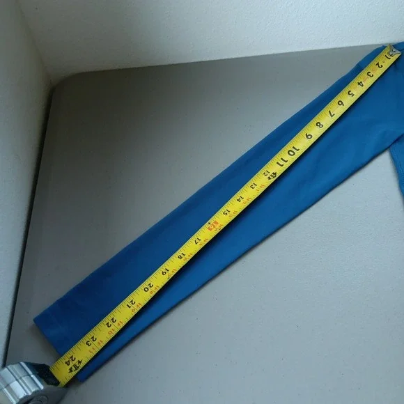 B.DY Crop Top Blue Seamless Long Sleeve Gym Yoga Medium Athletic Athleisure NEW - Picture 9 of 9